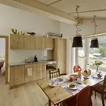 施蒂里亚公寓 公寓 *